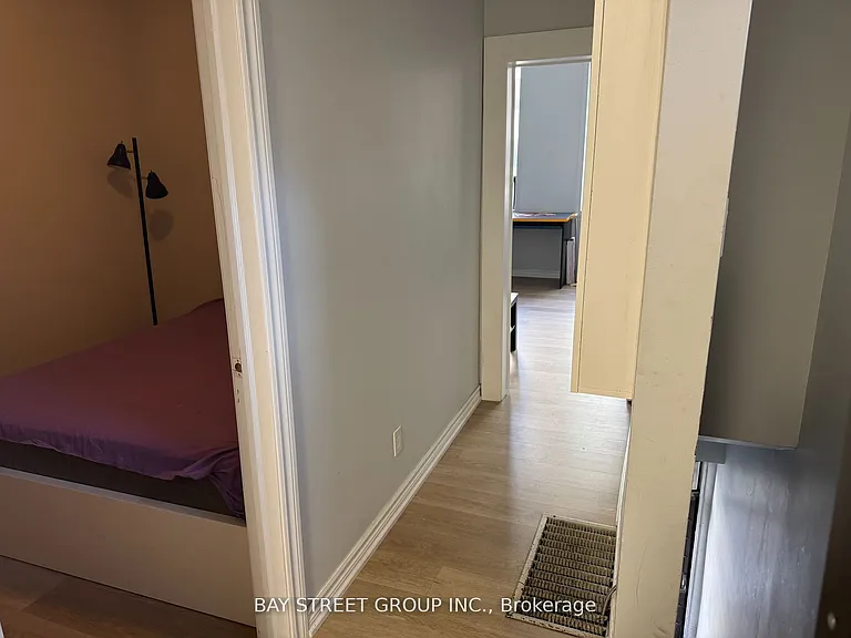 189 Dundas St W #2 — Photo 5