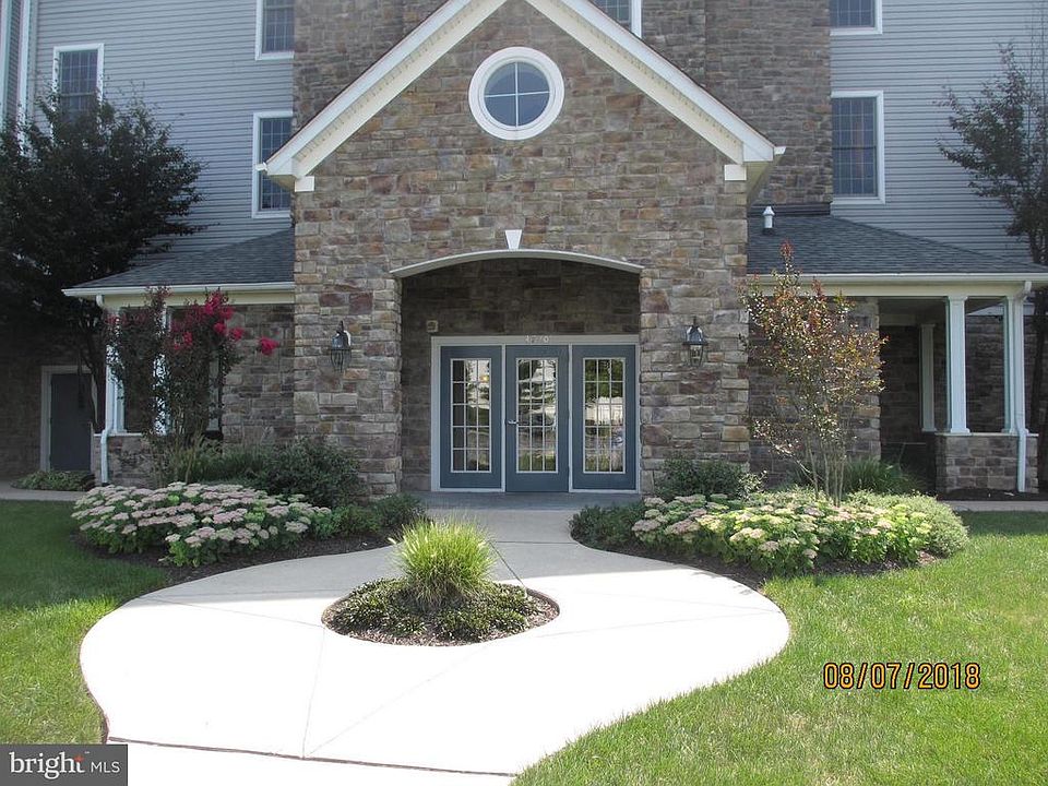 1st image of 4720 Water Park Dr #4720C