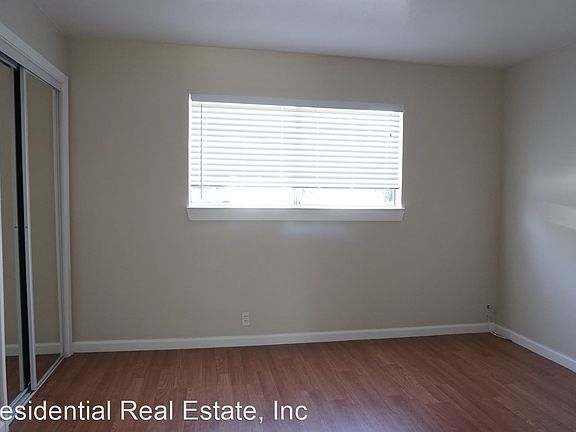 5th image of 2481 Skylark Dr APT 2