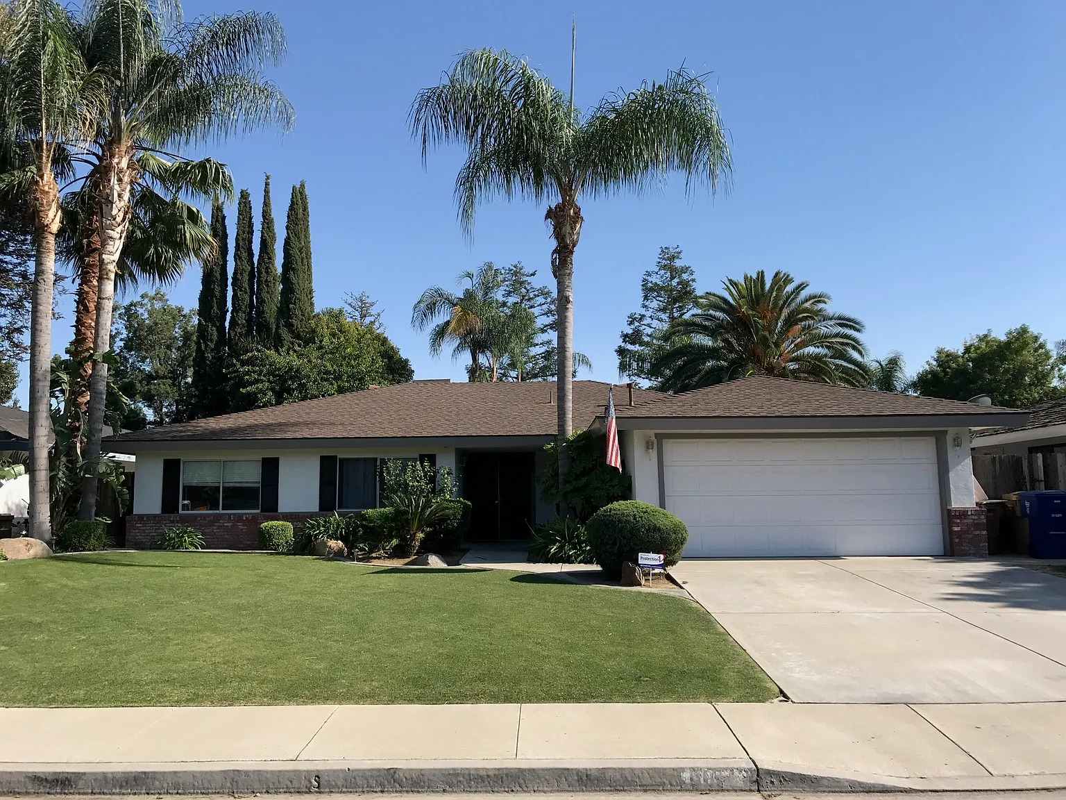 10013 Laurie Ave photo 1
