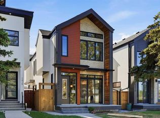 1417 E 44th St SW, Calgary, AB T3C2A7
