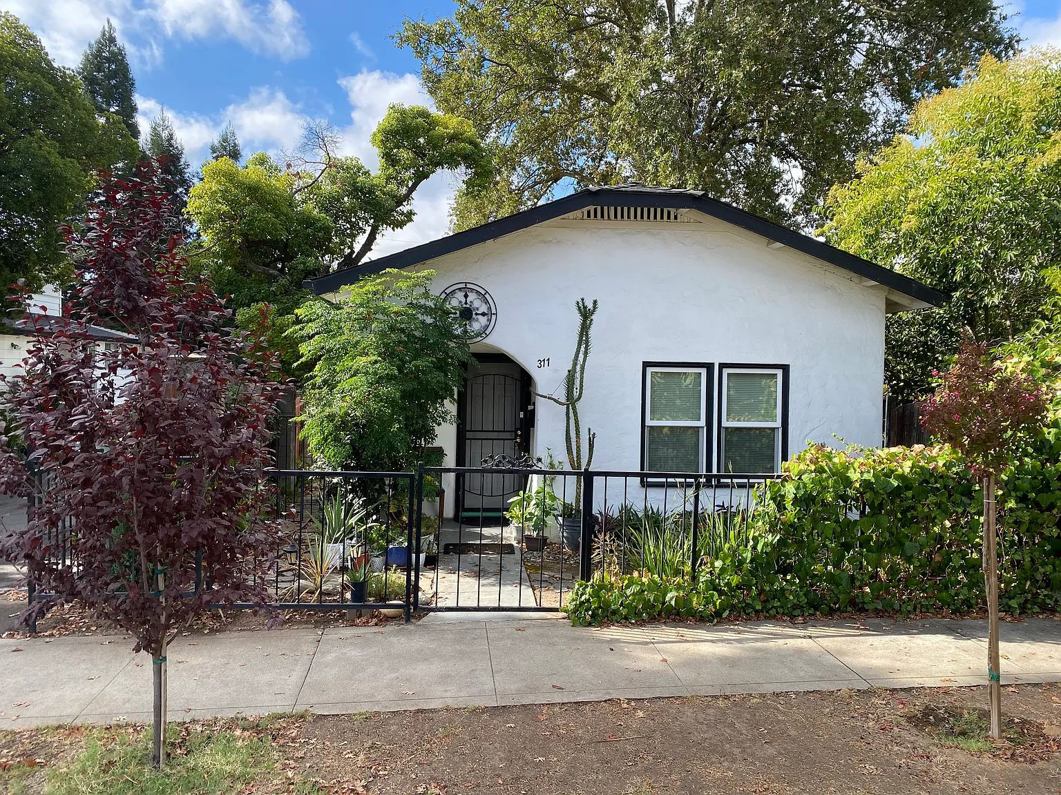 2 bed, 725 sqft, $1,850 — Photo 1