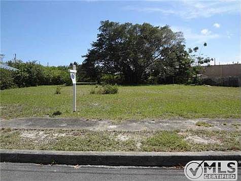 1st image of 1727 11th Ave N