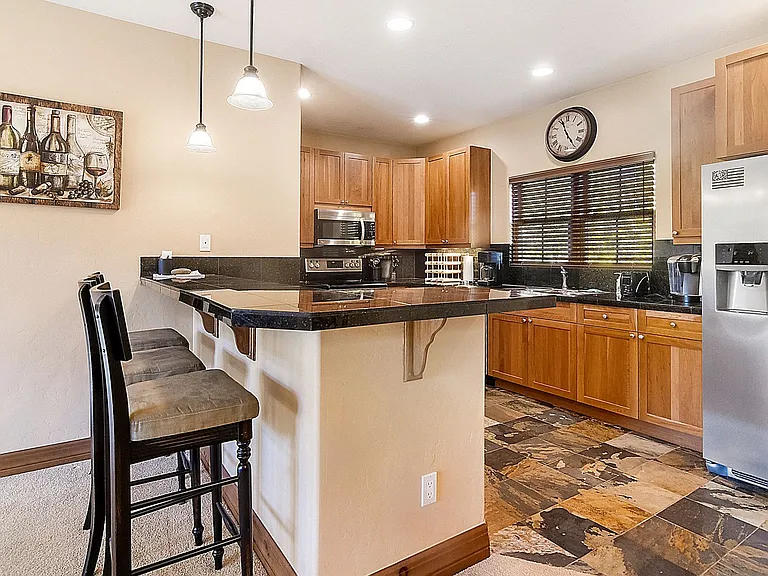 44 Linden Ln — Photo 9