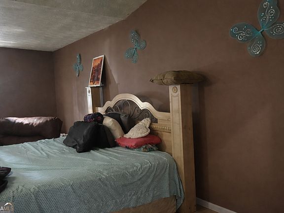 2nd image of 5952 Meadow Ln