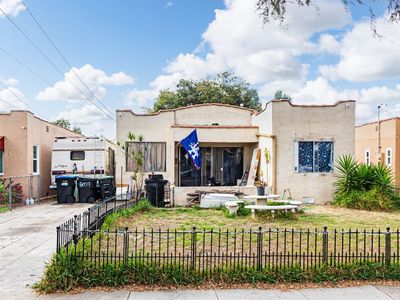 6033 Clarkson Ave, Maywood, CA, 90270