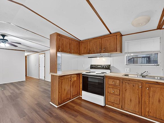 3rd image of 491 Chapman Rd #121