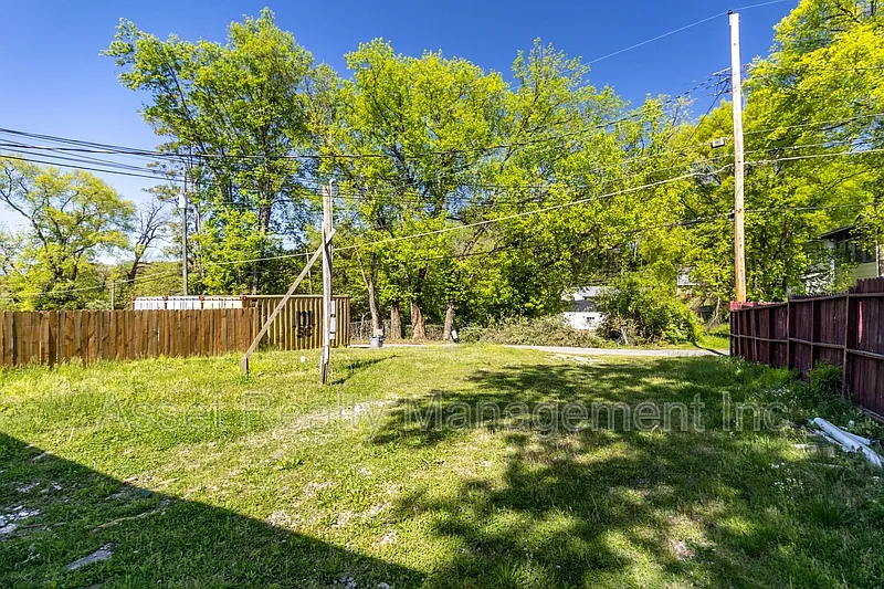 3043 E 5th Ave #3
