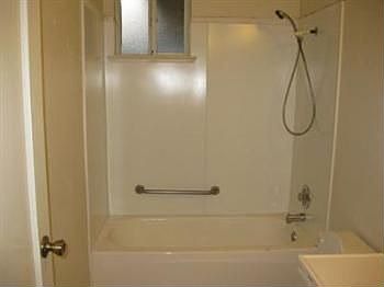 4th image of 1921 Aster Ave