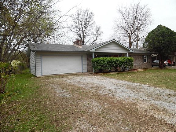 2nd image of 120 Cynthia Ave