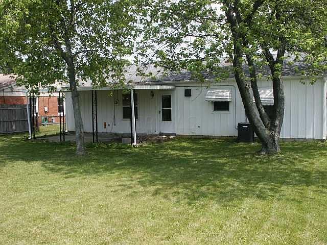 2nd image of 425 Celina Rd