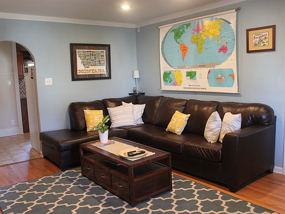 Alt view living rm | Upstair