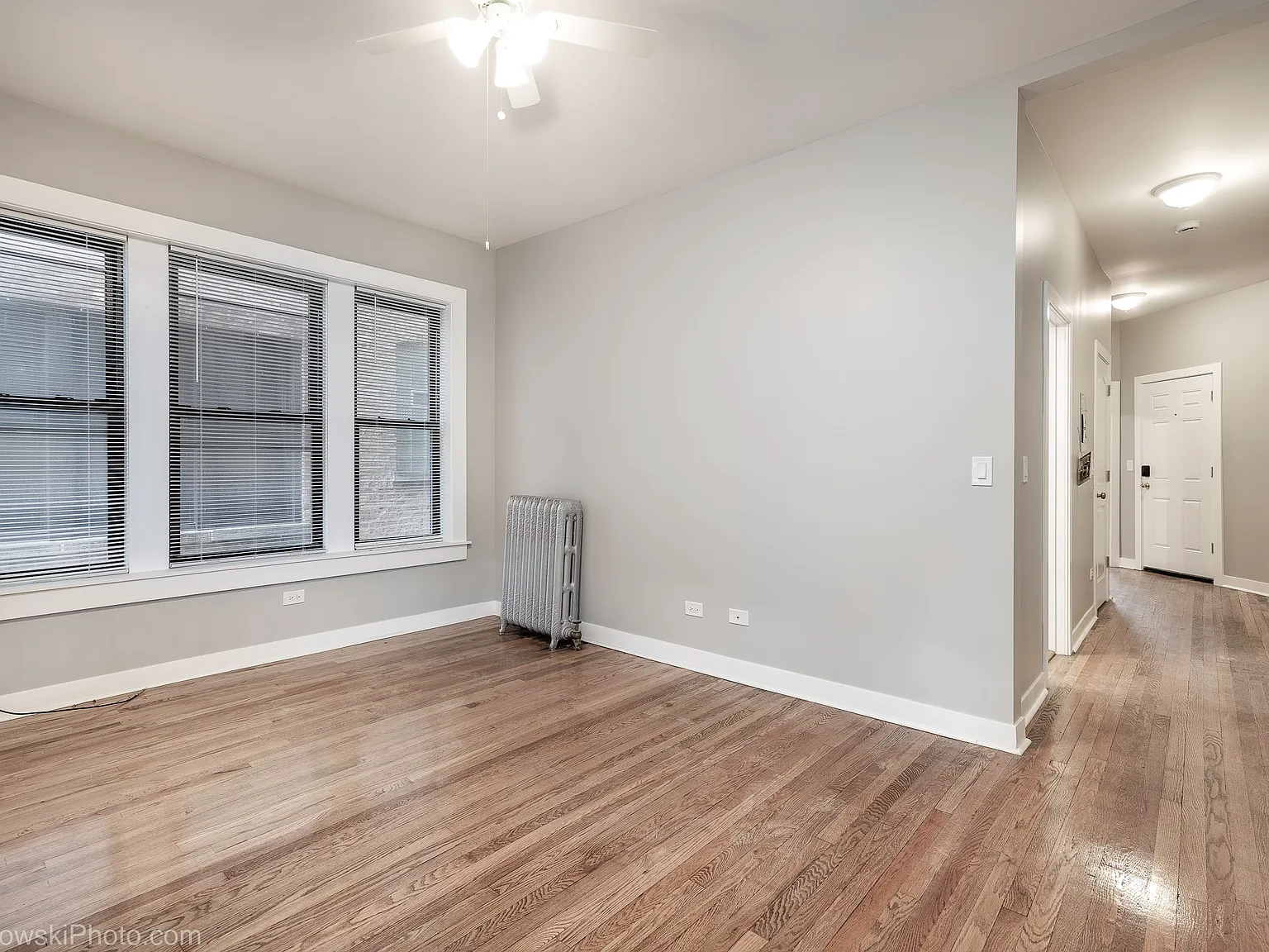 2 bed, 906 sqft, $2,500 — Photo 2