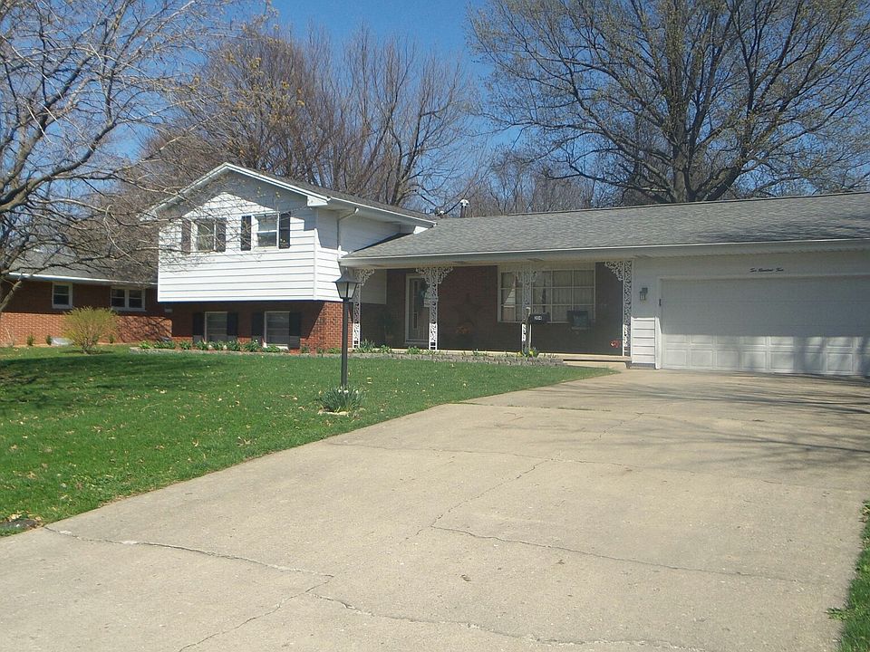 1st image of 204 S Othelle St