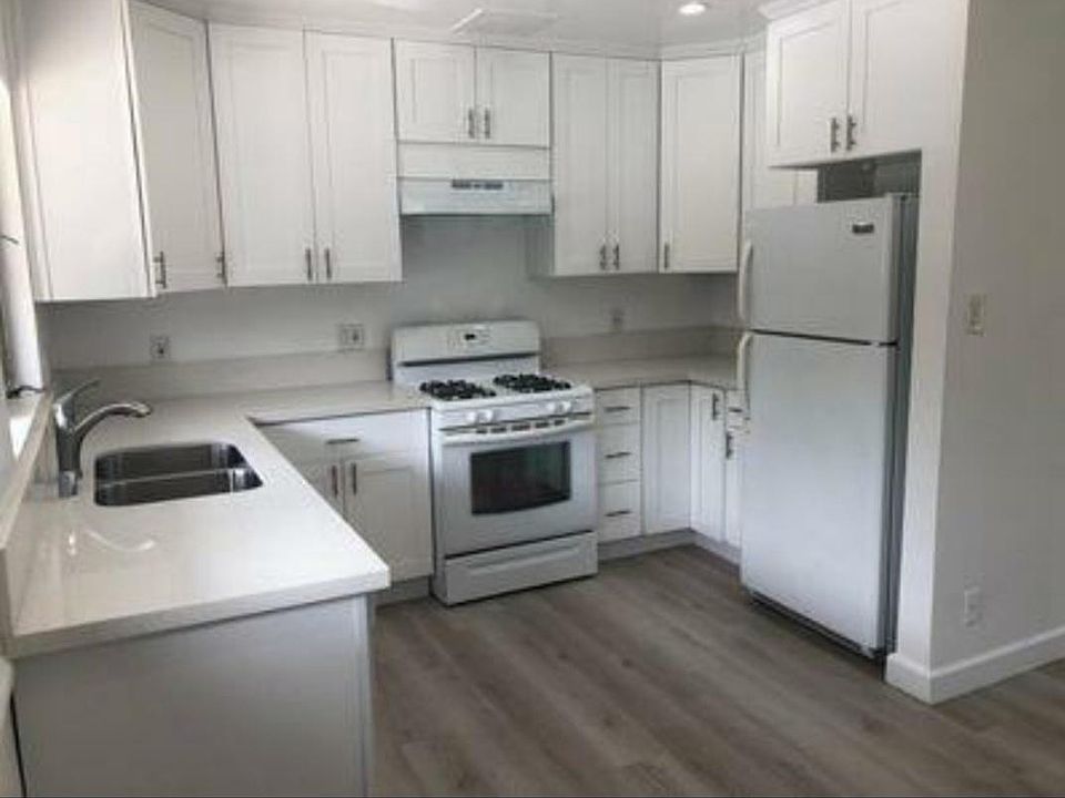 1st image of 1522 S Wooster St APT 4