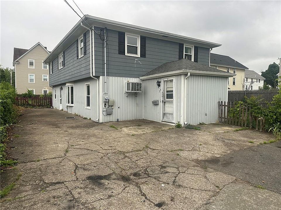 1st image of 39 Locust St