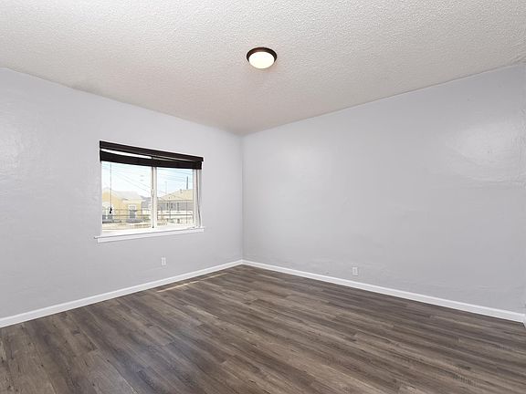 2nd image of 1024 E 11th St APT 3
