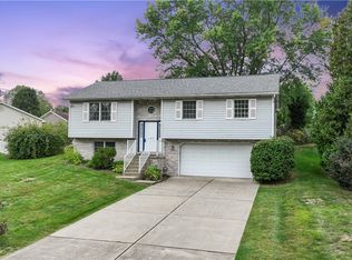 127 Chambers Dr, Monaca, PA 15061