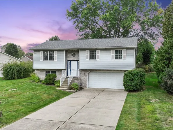 127 Chambers Dr, Monaca, PA 15061