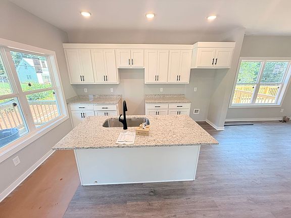 5th image of 785 Whitehall Rd