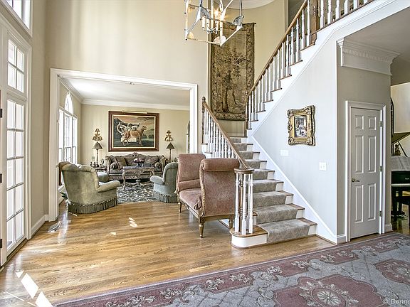 2nd image of 21 Castlewood Ct