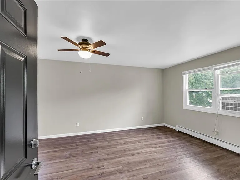 333 Riley Dr — Photo 14