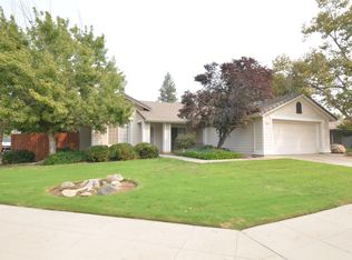 2835 Dennis Ave, Clovis, CA 93611