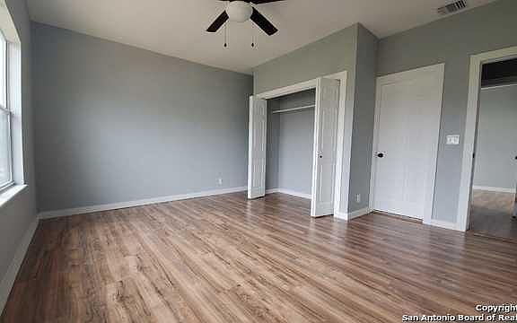 4th image of 1035 W French Pl #202