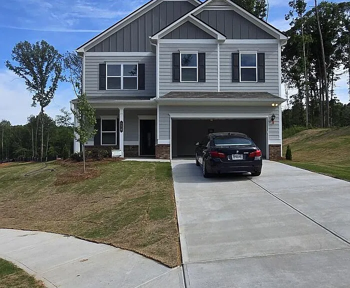 174 Thedford Dr — Photo 1