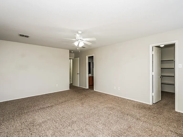 1453 Castle Ridge Rd — Photo 10