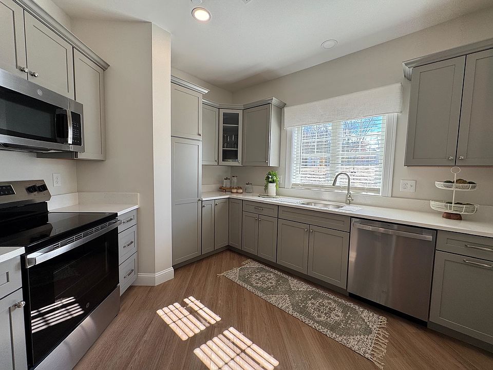 1st image of 74 Rockingham Rd #102