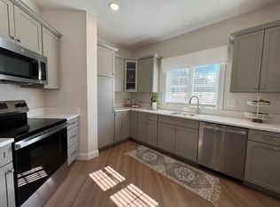 74 Rockingham Rd #102, Derry, NH 03038