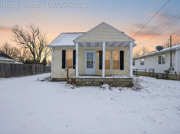 5227 Dania St, Flint, MI 48532