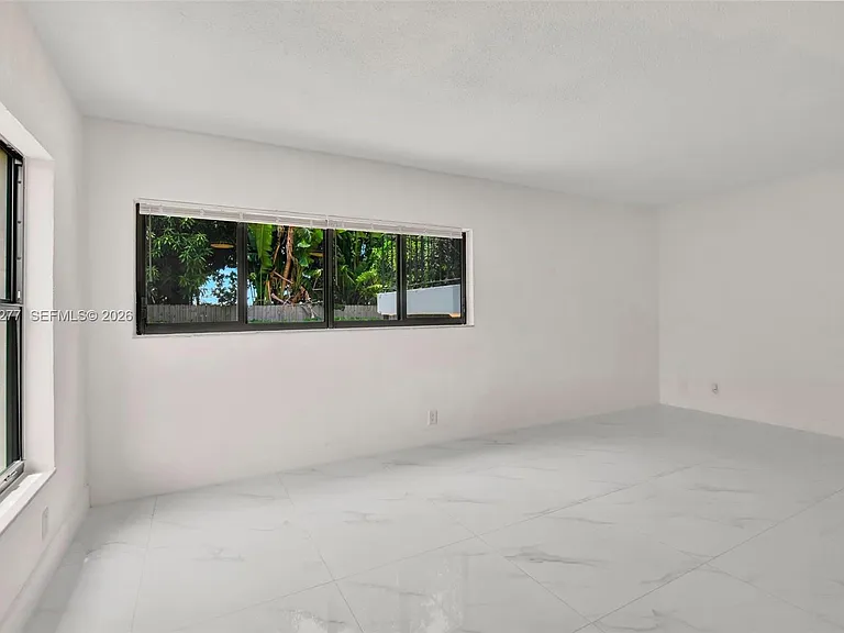 5731 NE 18th Ave #1 — Photo 5