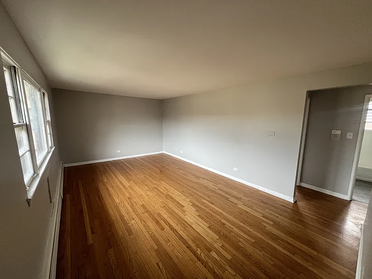 7822-7824 S South Shore Dr #7822-B3 — Photo 3