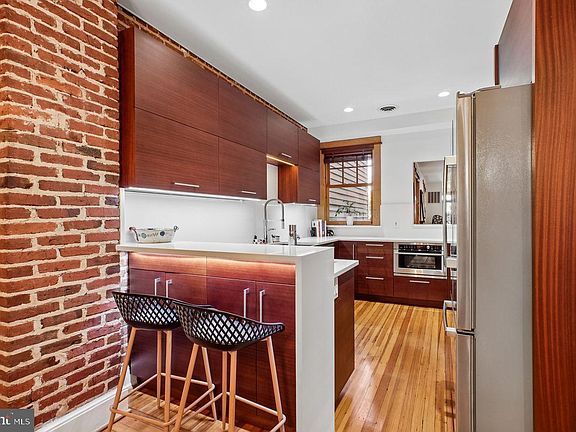 5th image of 511 7th St NE
