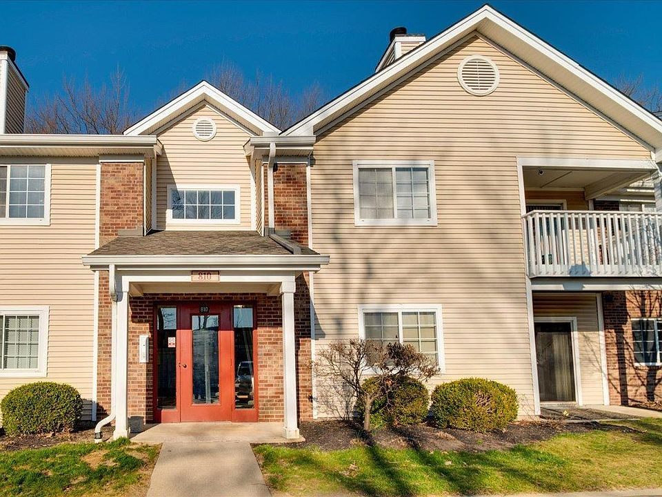 1st image of 810 Carrington Place