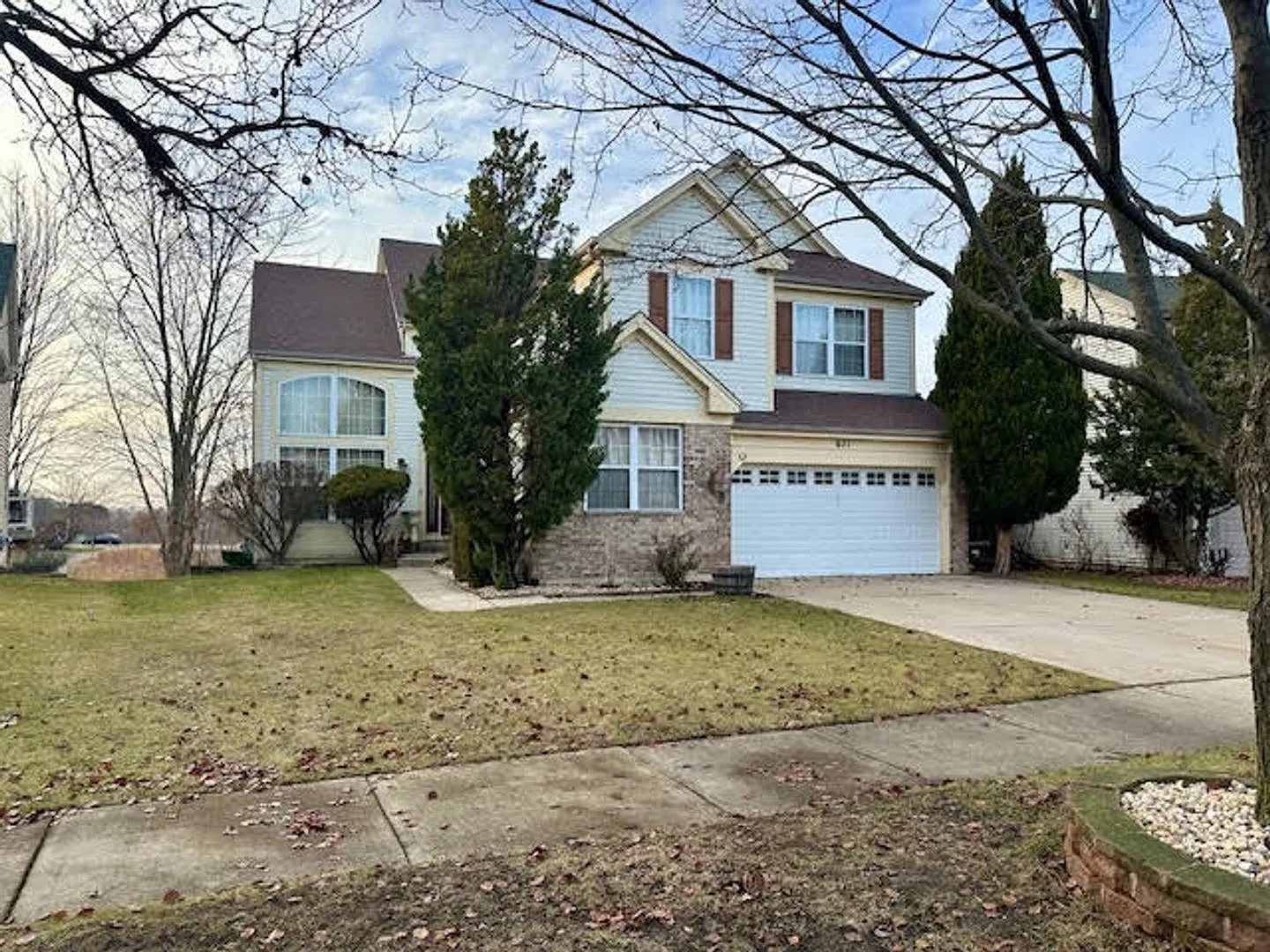 671 Wintergreen Cir photo 1