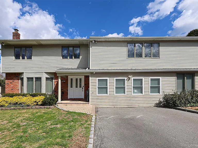 11 Otsego Ave — Photo 2