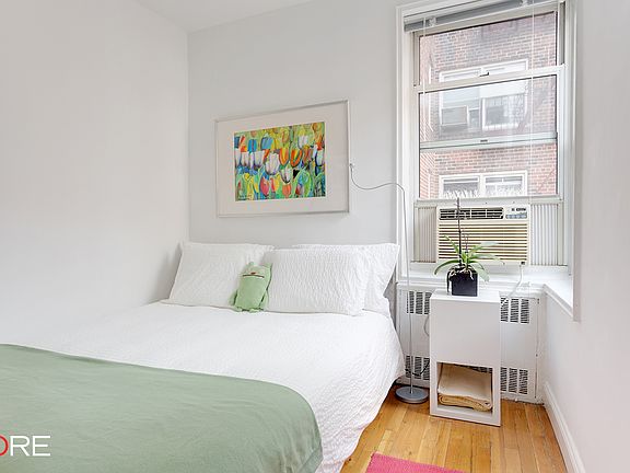 5th image of 79-10 34th Ave APT 5P