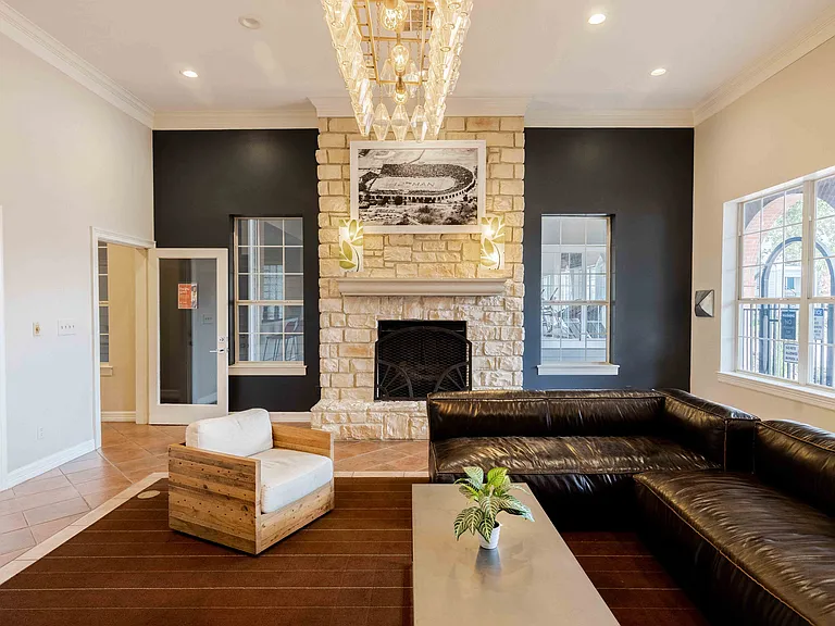 Clubhouse Lounge