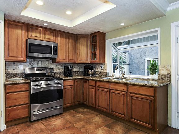 5th image of 2610 Huntington Dr Unit D
