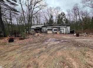 5530 Supply Rd, Traverse City, MI 49696