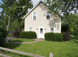 405 Offutt Ln, North Aurora, IL 60542