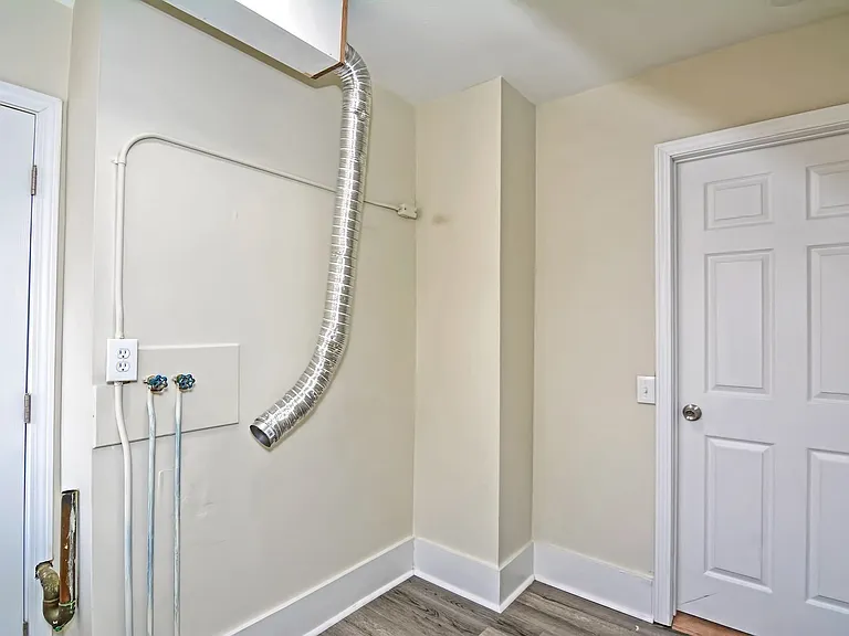 611 N Main St #2 — Photo 12