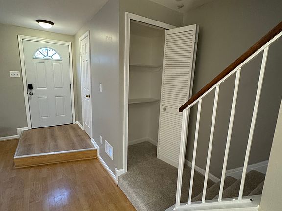3rd image of 19104 Highstream Dr
