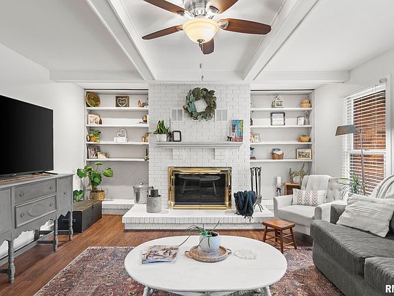 4th image of 33 Sarah Ave