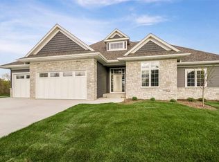 1384 Ava Cir, Iowa City, IA 52246