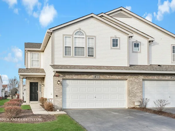 1877 Candlelight Cir, Montgomery, IL 60538