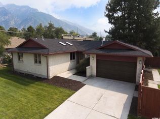 2968 E Pineview Dr, Salt Lake City, UT 84121